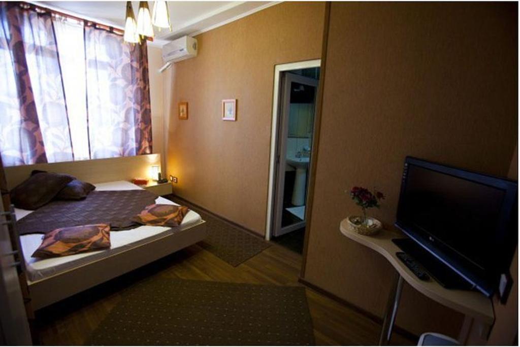 Hotel La Gil Bukareszt Zewnętrze zdjęcie