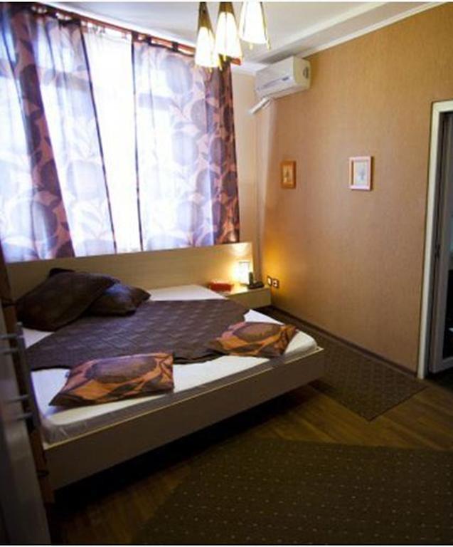 Hotel La Gil Bukareszt Zewnętrze zdjęcie