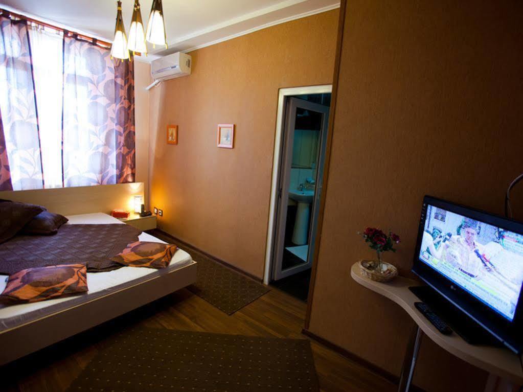 Hotel La Gil Bukareszt Zewnętrze zdjęcie